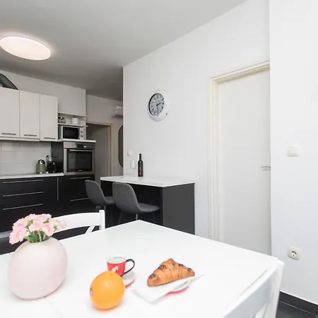 Beus Downtown سبليت